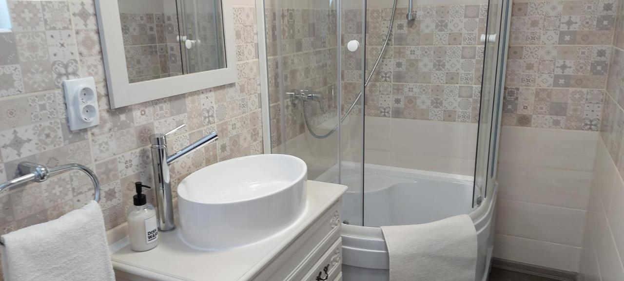 Takler Home Alsoors Bagian luar foto