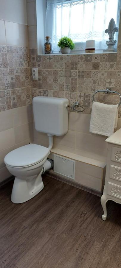 Takler Home Alsoors Bagian luar foto